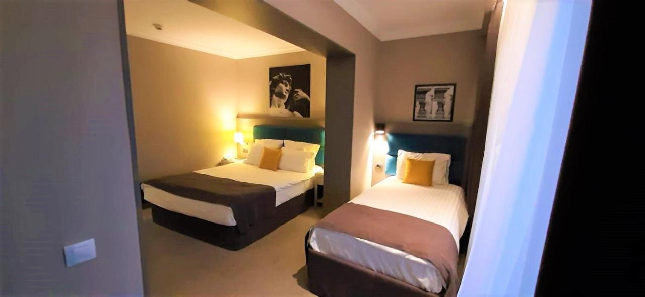 Dumbrava Hotel
